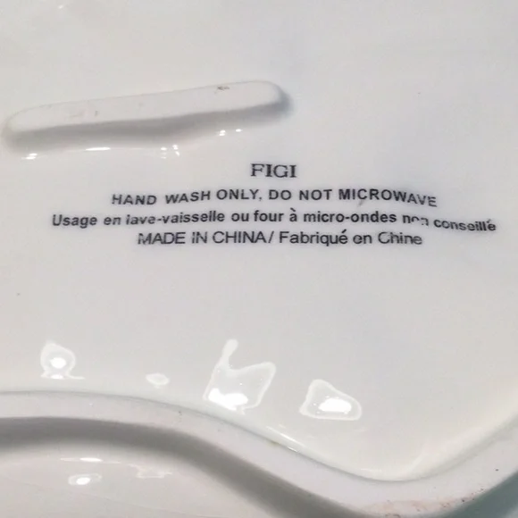 FIGI Colorful Tropical Fish Shaped Ceramic Dish Fish is wearing Sunglasses - Picture 5 of 5